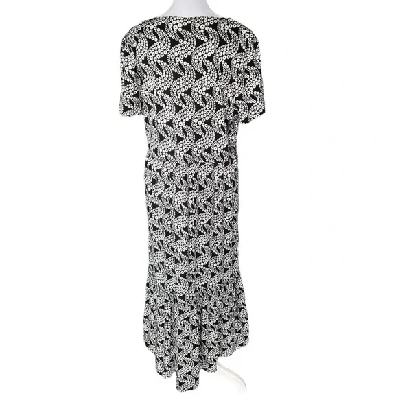 Boden - Tiered Easy Jersey Midi DressBlack Daisy Swirl Sz 10 Boden - Tiered Easy Jersey Midi DressBlack Daisy Swirl Sz 10
